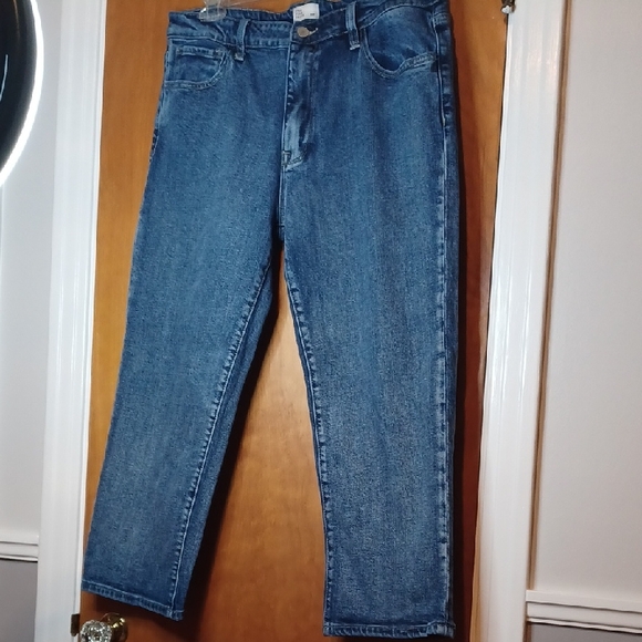 The Fine Print Denim - The Fine Print Sz.32P.  Stretch Straight Cropped Leg Designed For Petites.L.24".